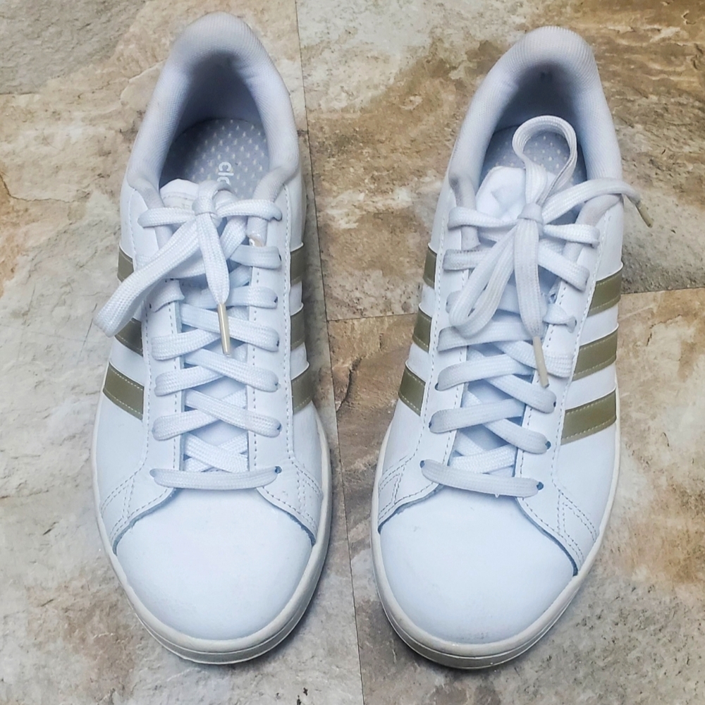 Adidas Sneakers, white with gold stripes. Cloudfoam Comfort